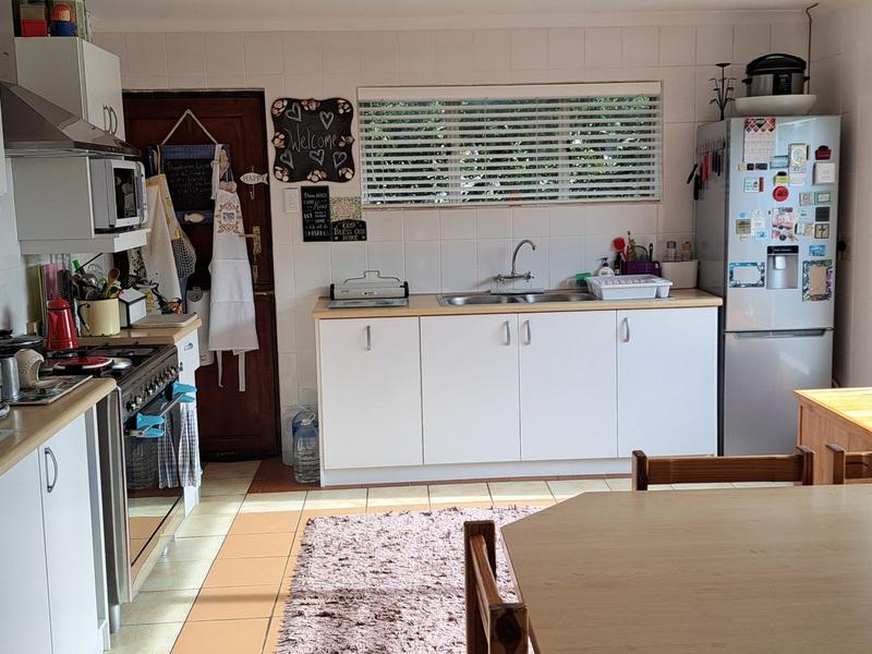 6 Bedroom Property for Sale in Kleinbaai Western Cape
